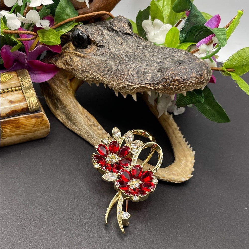 Nolan Miller floral brooch vintage 🔥